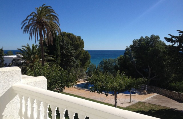Miami Platja, House for 8 people in small residence with sea view and swimming pool