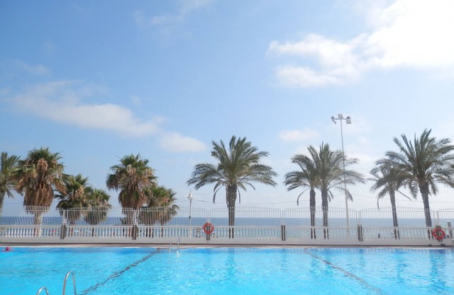 Microclimate, Costa del Sol, 100m from Bandera Azul beach, pool, Algarrobo Costa