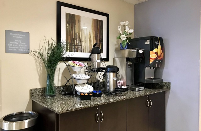 Microtel Inn & Suites by Wyndham Elkhart