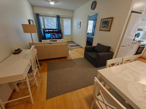 Mid Haven Cozy Apartment with Sauna, Glassed Balcony and Free Parking