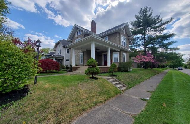 Middletown Centenarian 4 Bed 2 Bath Sleeps 12