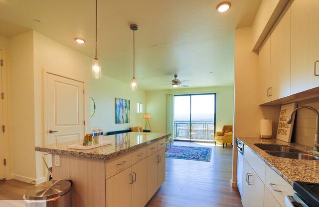 Midnight Merlot at Winfield *Pool & Hot Tub* Fitness Center *Lynx Lake