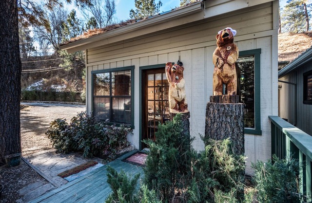 Midtown Riverfront 2 | Great View, Pet-Friendly
