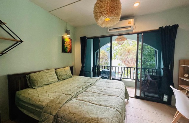 MILD ROOM SEA VIEW ROOM FOR RENT