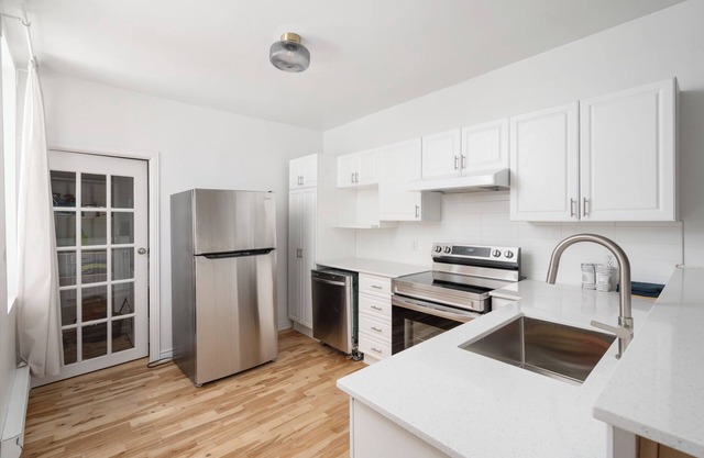 Mile-End 3 BDR Cozy Retreat