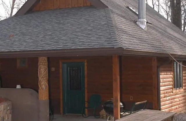 Mill Creek Cabins-Beautiful Secluded Luxury Cabins