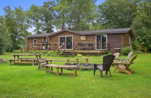 Mille Lacs getaway located on private inlet