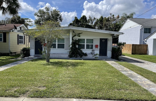 Mills 50 District/Audobon Park Area 2 Bedroom