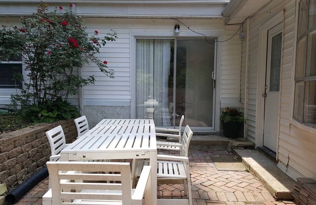 Mini patio suite own entrance