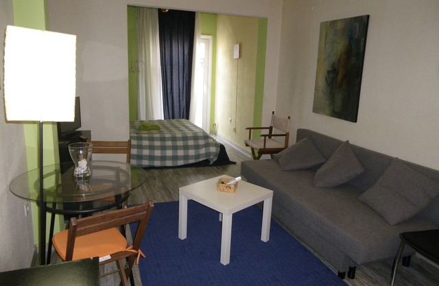 Mini suite neighboring the centre