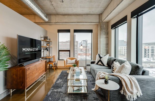 MINNeSTAY* Sable 608 One Bedroom | Target Field