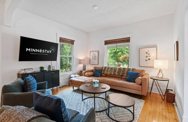 MINNeSTAY* The Linden House