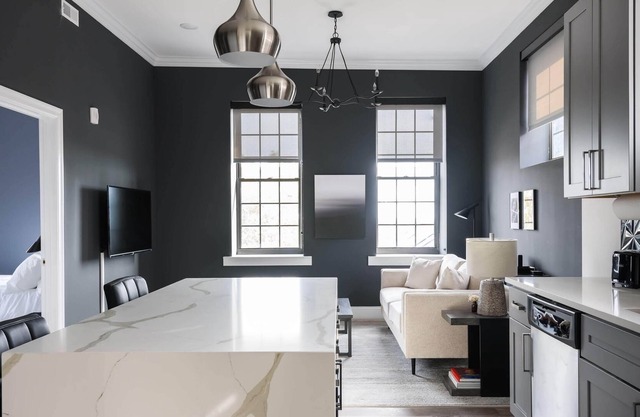 Mins to Downtown, Ballpark, Arch | Free Parking + W&D | Zencity at Bordeaux