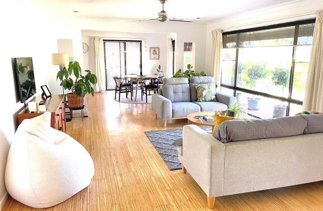 Minutes walk to stunning Mullaway beach. Huge house with swinging veranda chair.