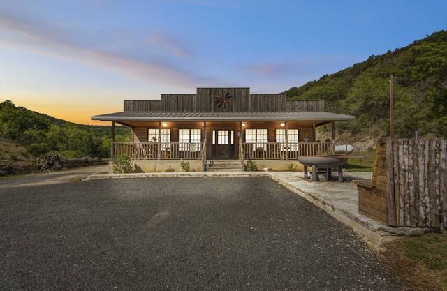 Miracle Springs Ranch Lodge