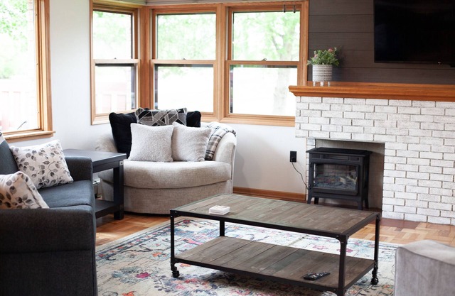 Mirror Lake Lodge