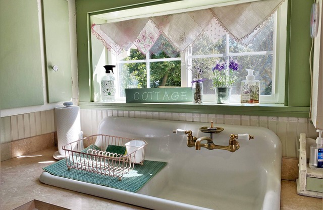 Miss Jane's Cottage