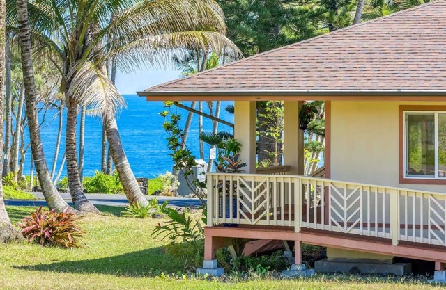 Moana Imaku - Ocean View Home w/ADA Features