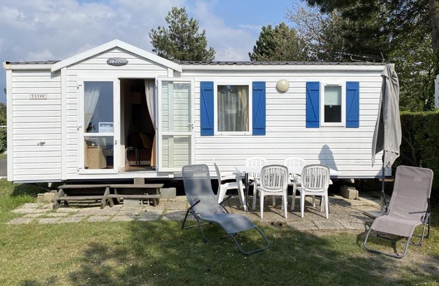 Mobil-home à Fouras : Proche Plage, 2 Chambres, TV, Plancha, Parking, Idéal Famille - FR-1-709-58
