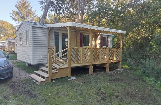 Mobile Home 'Mobil Home Piriac Détente Boisée' with Private Terrace and Private Garden