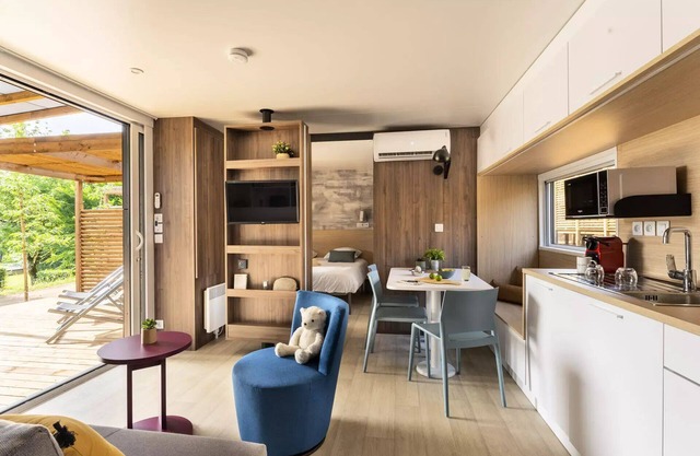 Mobilheim PREMIUM 3 Zimmer 5 Personen Klimaanlage + TV 2sdb