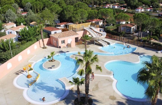 Mobilhome in Bessan with terrace