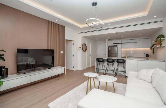 Modern 1 bed - great location