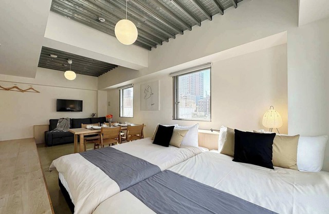 Modern 1 BR apartment good for 6 people