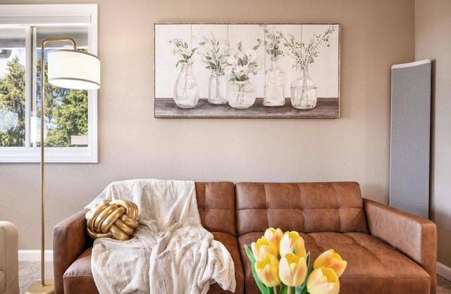 Modern 2BR/2BA Kirkland Home, Walk to Beach Park