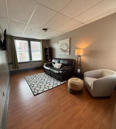 Modern 2BR with Ensuite, Downtown Morgantown, WVU