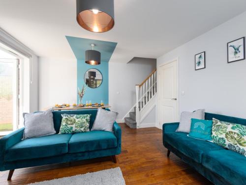Modern 3 Bed House For 5- City Central -Free Parking