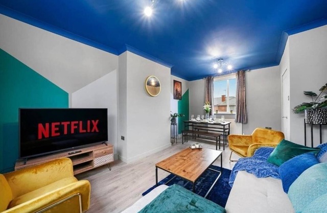 Modern 3 bed House in Sheffield - Sleeps 7