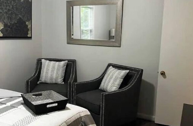 Modern 3 bedroom in the center of it all!