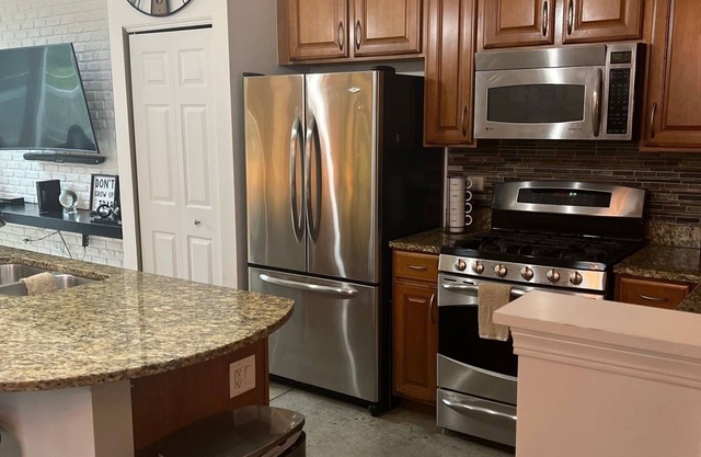 Modern 3 Bedroom Loft Style Townhome in Great Location