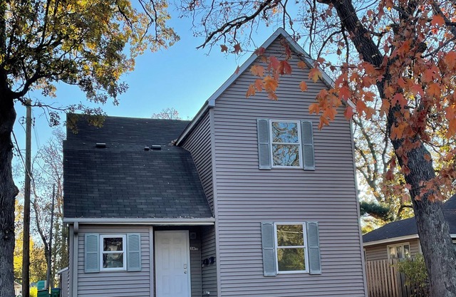 Modern 3 bedroom in the perfect location!