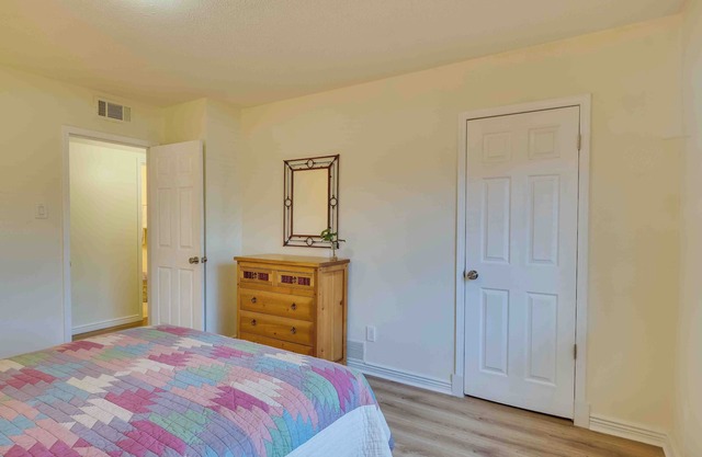 Modern 3BR Retreat Close to Anschutz & Denver Airport