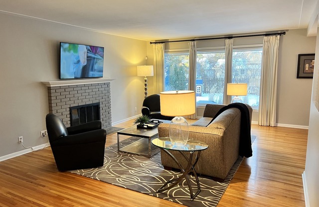 Modern 4+ bed, fenced yard, attached garage home in a wonderful neighborhood