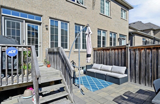 Modern 4-Bedroom Townhouse – Near Wonderland, Vaughan Mills & Hospital