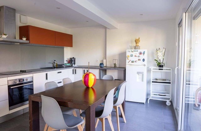 Modern 90m2 Apt, great location, near lake , Geneva , ski & summer resorts