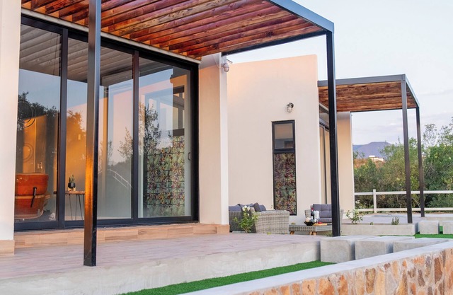 Modern and beautiful full new home for up to 8 people in Valle de Guadalupe