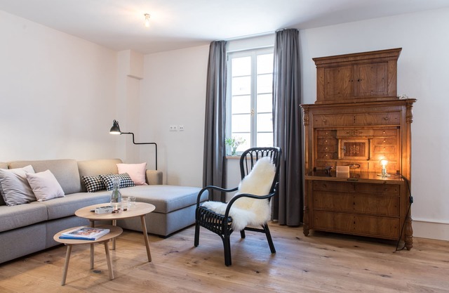Modern apartment in a listed building, suitable for senior citizens on the ground floor
