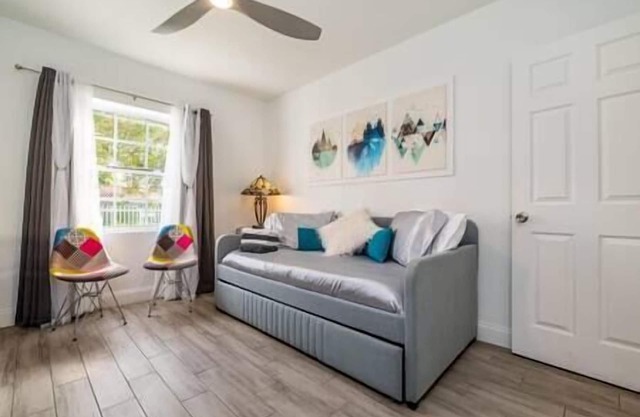 Modern Apartment by Coral Gables. 4mi Airport. 10mi Beach!