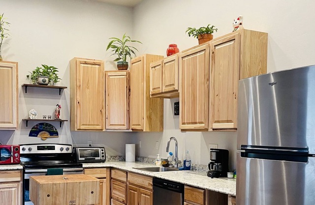 Modern Apartment in Lake City