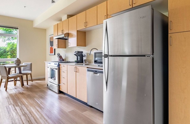 Modern Apartment in Prime Location (ID9955X51)