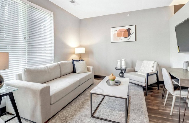 Modern Apartment in Prime Location (ID1194X653)