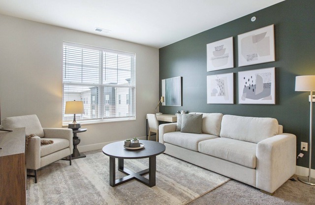 Modern Apartment in Prime Location (ID8147X5)