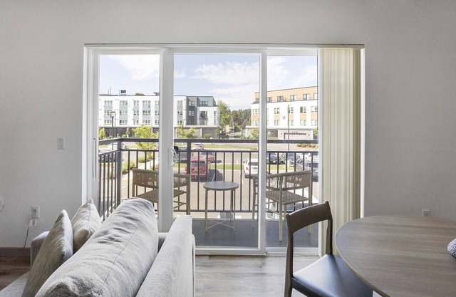 Modern Apartment in Prime Location (ID7323X33)