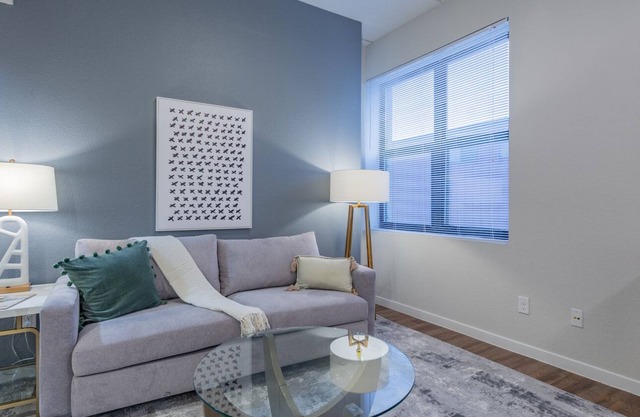 Modern Apartment in Prime Location (ID3155X48)