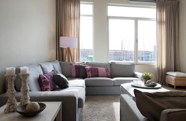 Modern Apartment Overlooking the Harbor