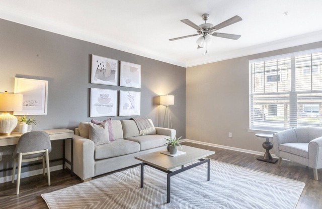 Modern Apartment in Prime Location (ID8626X03)